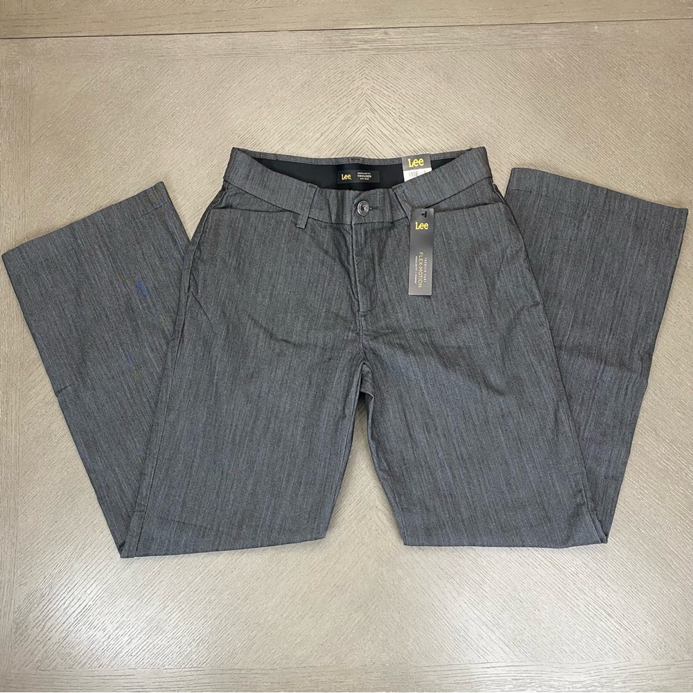 NWT Lee Women’s Flex Motion Regular Fit Mid Rise Gray Trousers Size 6 Short